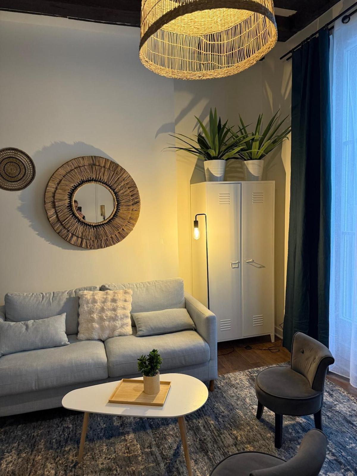 Quartier Vieux Tours, Grand Avec Coin *
